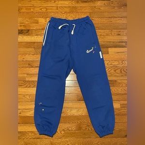 Nike Mens Sweats Size M